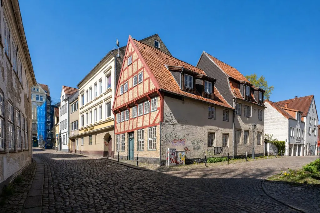 Immobilienangebot - Flensburg - Alle - Historisches Fachwerkjuwel mit Einliegerwohnung am Flensburger Hafen - (Wohnen oder Gewerbe)