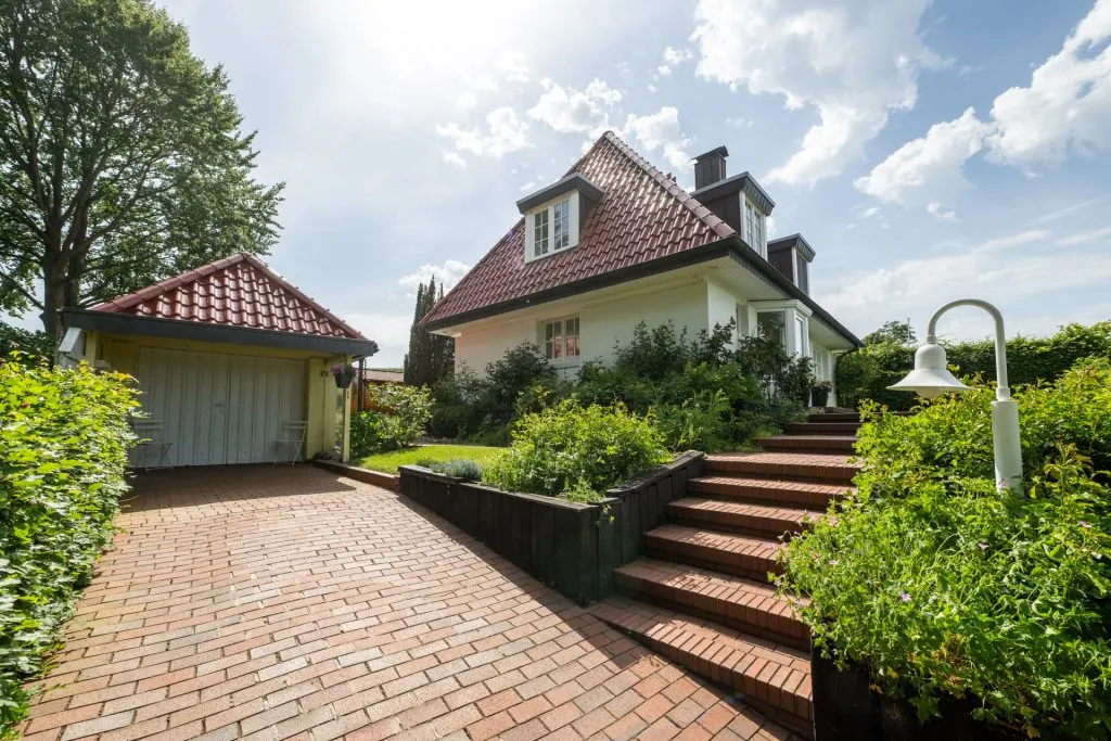 Immobilienangebot - Glücksburg / Bockholm - Alle - Bockholm: exklusives Wohnen in traumhafter Feldrandlage mit Fördeblick