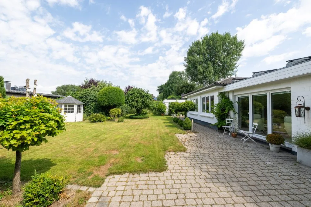Immobilienangebot - Weding - Alle - Weding: modernisierter Bungalow in besonderer Lage