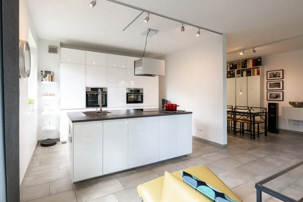 Immobilienangebot - Flensburg - Alle - Flensburg, Nordstadt: moderne 3-Zimmer-Wohnung mit Blick ins Naturschutzgebiet