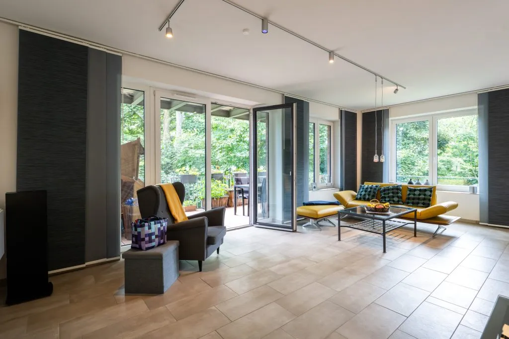 Immobilienangebot - Flensburg - Alle - Flensburg, Nordstadt: moderne 3-Zimmer-Wohnung mit Blick ins Naturschutzgebiet