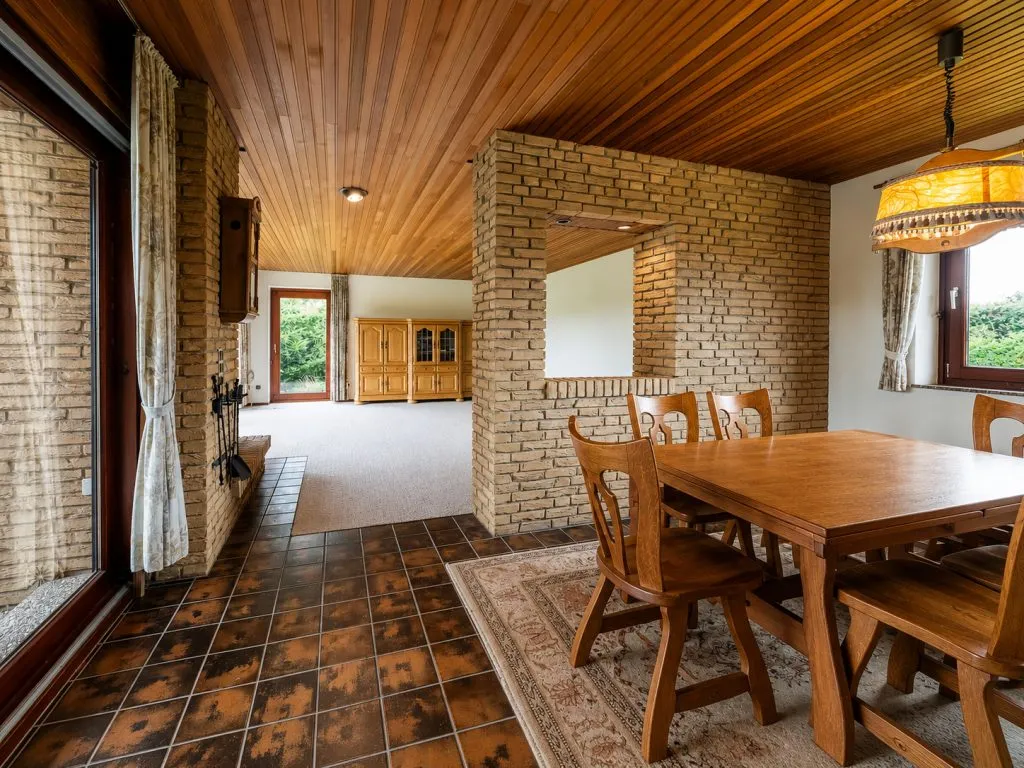 Immobilienangebot - Harrislee - Alle - Harrislee: gepflegter Winkelbungalow mit neuem Dach auf schönem Grundstück