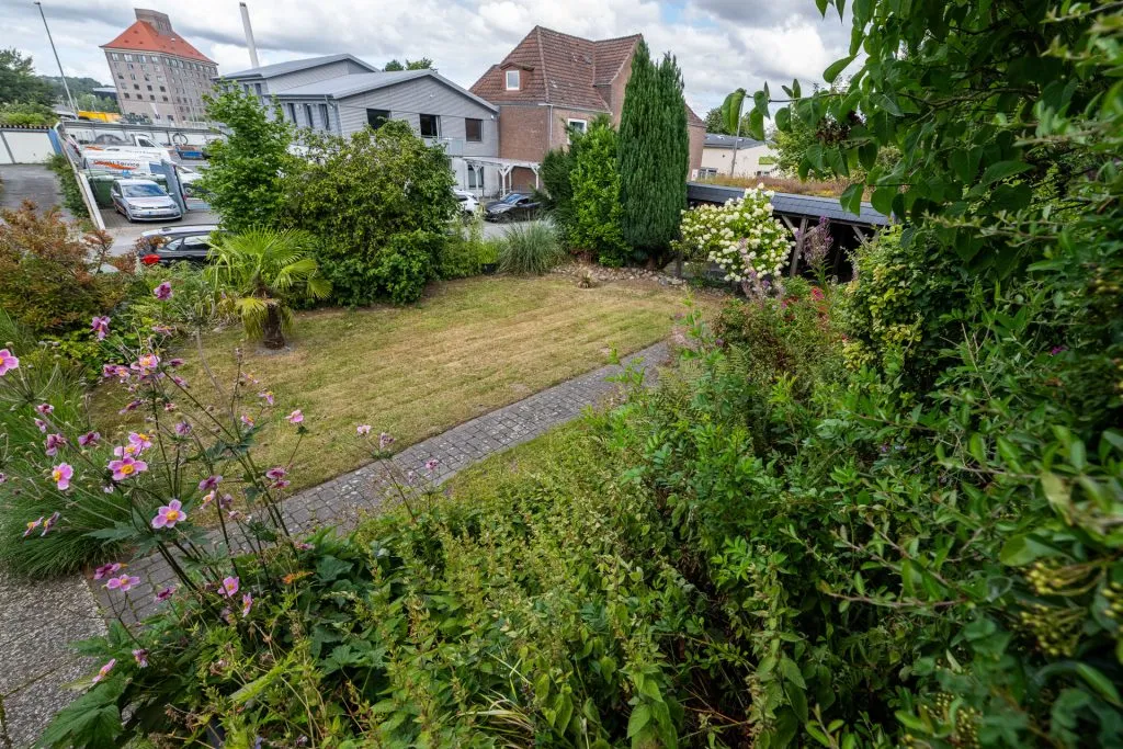 Immobilienangebot - Flensburg - Alle - Flensburg: modernisiertes und großzügiges Stadthaus mit vielseitigen Nutzungsmöglichkeiten
