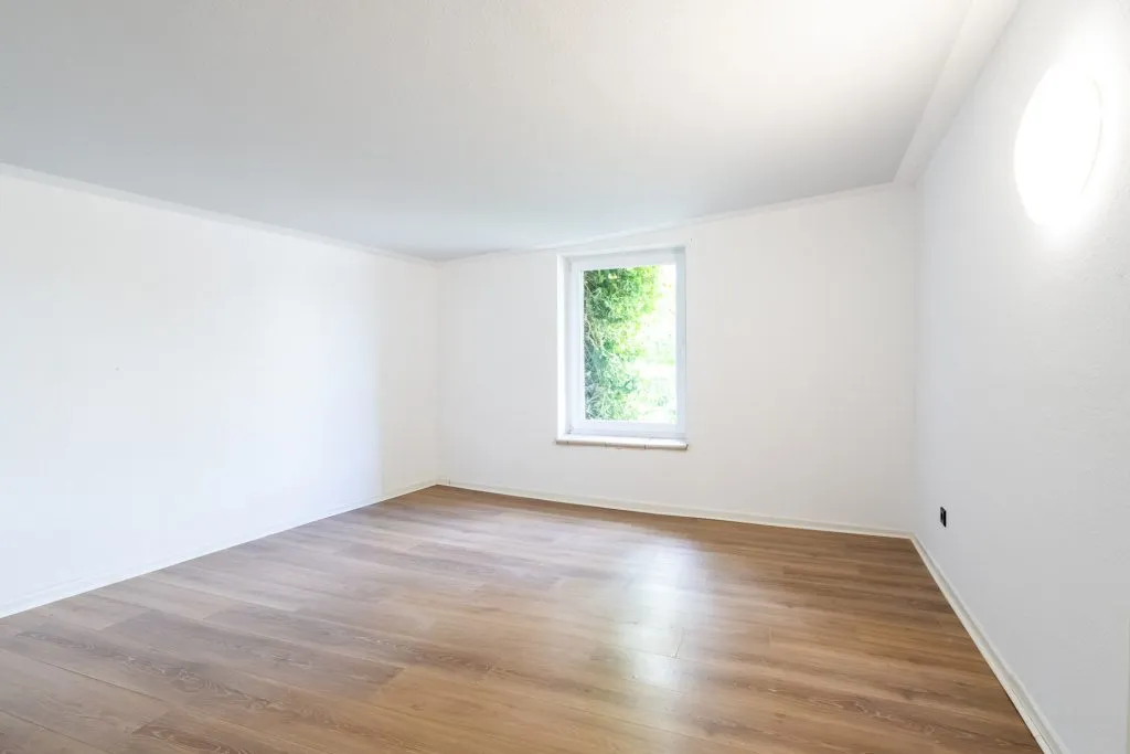 Immobilienangebot - Flensburg - Alle - Flensburg: modernisiertes und großzügiges Stadthaus mit vielseitigen Nutzungsmöglichkeiten