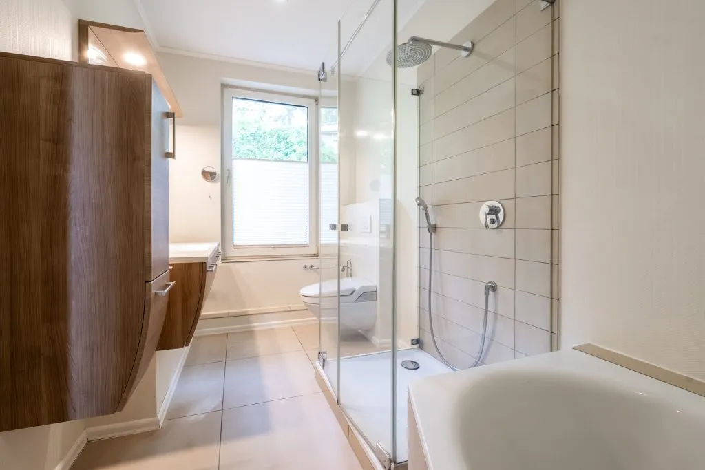 Immobilienangebot - Flensburg - Alle - Flensburg: modernisiertes und großzügiges Stadthaus mit vielseitigen Nutzungsmöglichkeiten