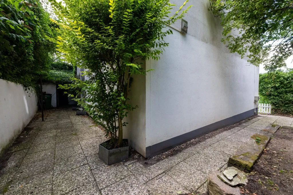 Immobilienangebot - Flensburg - Alle - Flensburg: modernisiertes und großzügiges Stadthaus mit vielseitigen Nutzungsmöglichkeiten