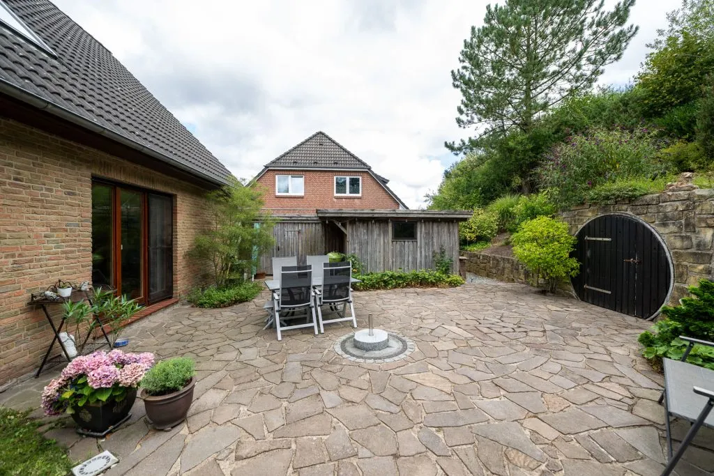 Immobilienangebot - Harrislee - Alle - Harrislee: mediterranes Gartenparadies nahe der Flensburger Förde