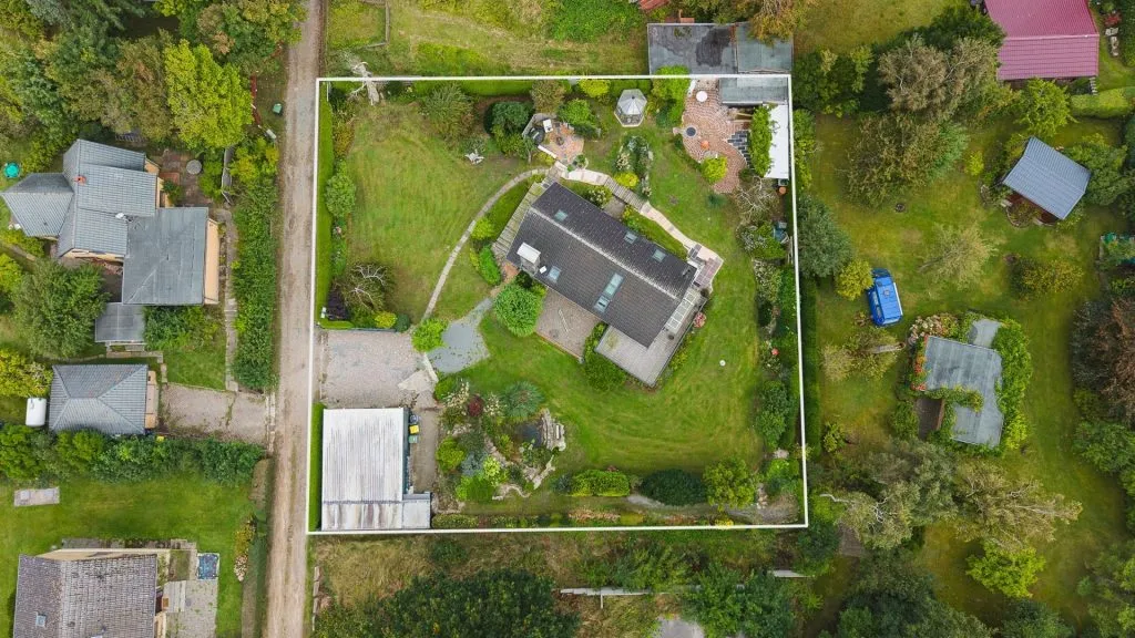 Immobilienangebot - Glücksburg (Ostsee) - Alle - An der Flensburger Förde – außergewöhnliches 1.367 m² Grundstück mit Ferienhaus in begehrter Lage