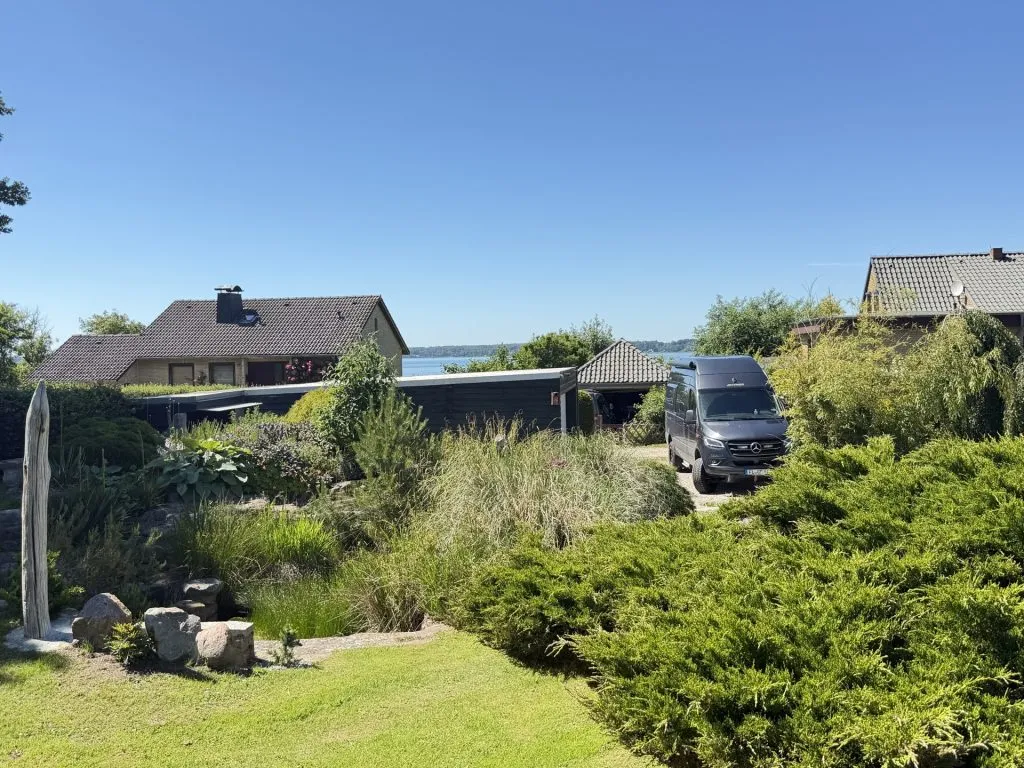 Immobilienangebot - Glücksburg (Ostsee) - Alle - An der Flensburger Förde – außergewöhnliches 1.367 m² Grundstück mit Ferienhaus in begehrter Lage