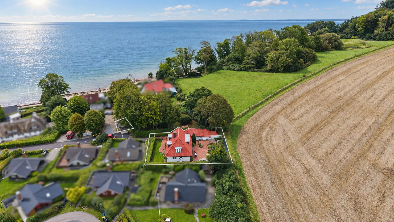Immobilienangebot - Glücksburg / Bockholm - Alle - Bockholm: exklusives Wohnen in traumhafter Feldrandlage mit Fördeblick