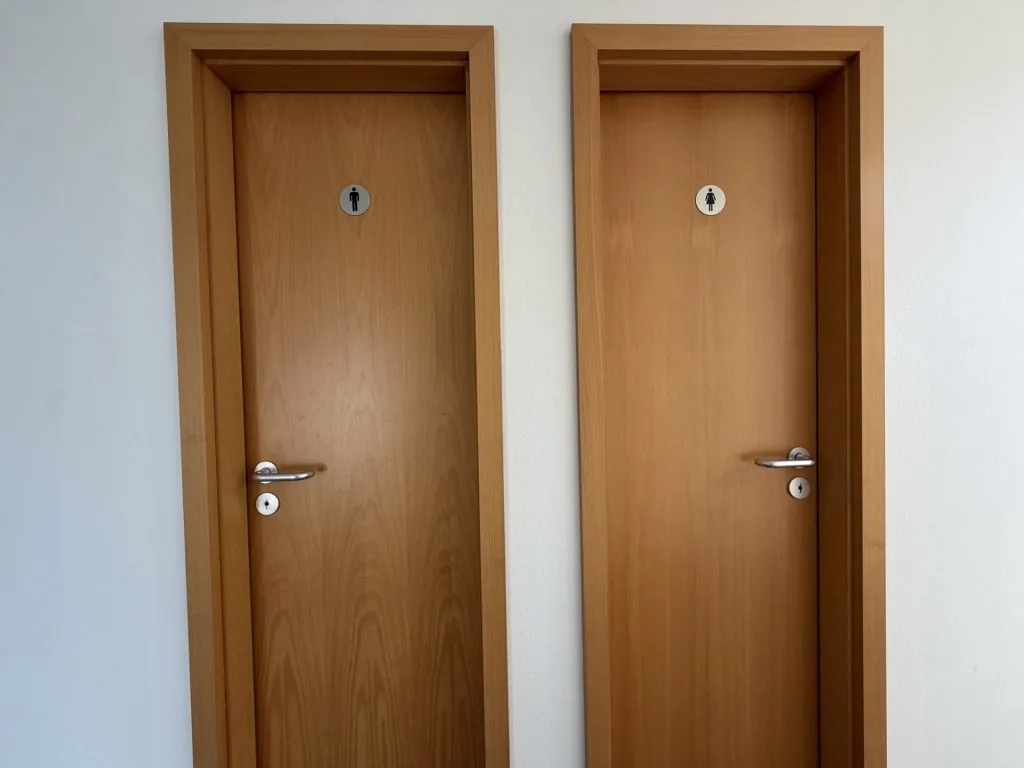 Immobilienangebot - Flensburg - Alle - Flensburg-Südstadt: großes Büro auf einer gesamten Etage in zentraler Lage