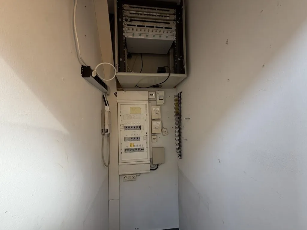 Immobilienangebot - Flensburg - Alle - Flensburg-Südstadt: großes Büro auf einer gesamten Etage in zentraler Lage
