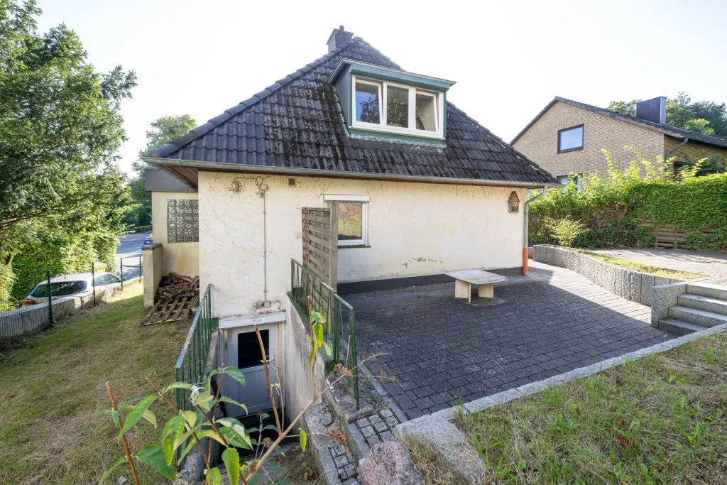 Immobilienangebot - Glücksburg - Alle - Glücksburg: sanierungsbedürftiges Einfamilienhaus in sehr guter Lage