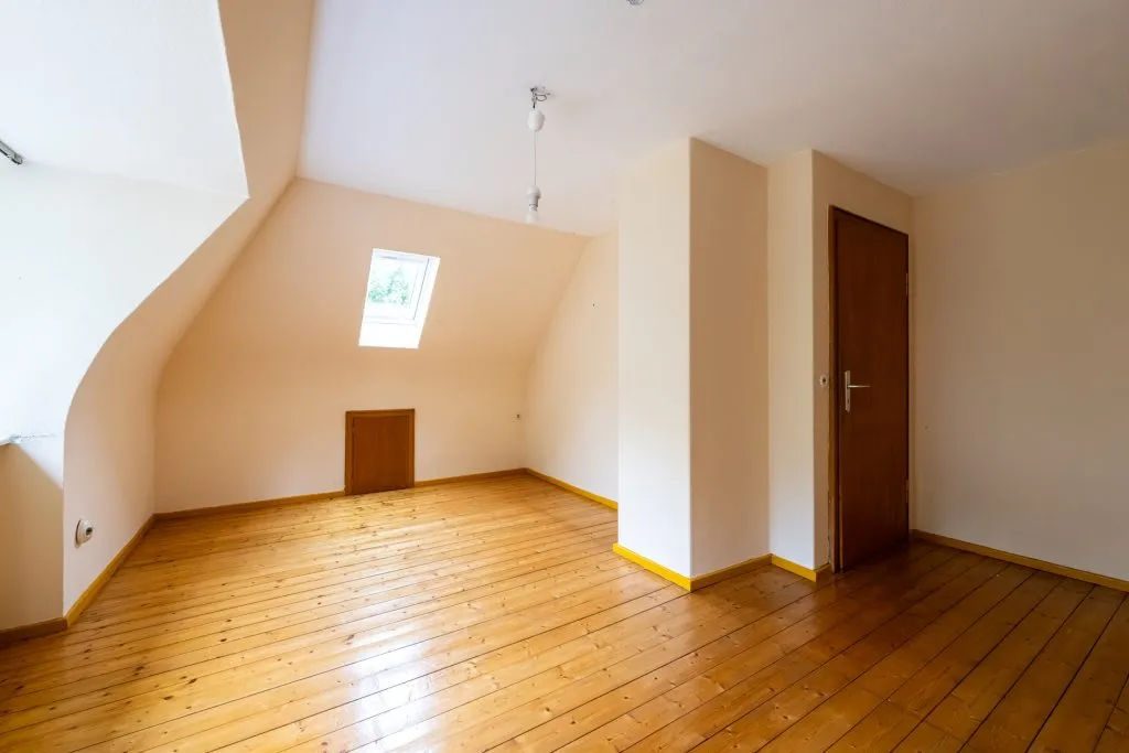 Immobilienangebot - Glücksburg - Alle - Glücksburg: sanierungsbedürftiges Einfamilienhaus in sehr guter Lage