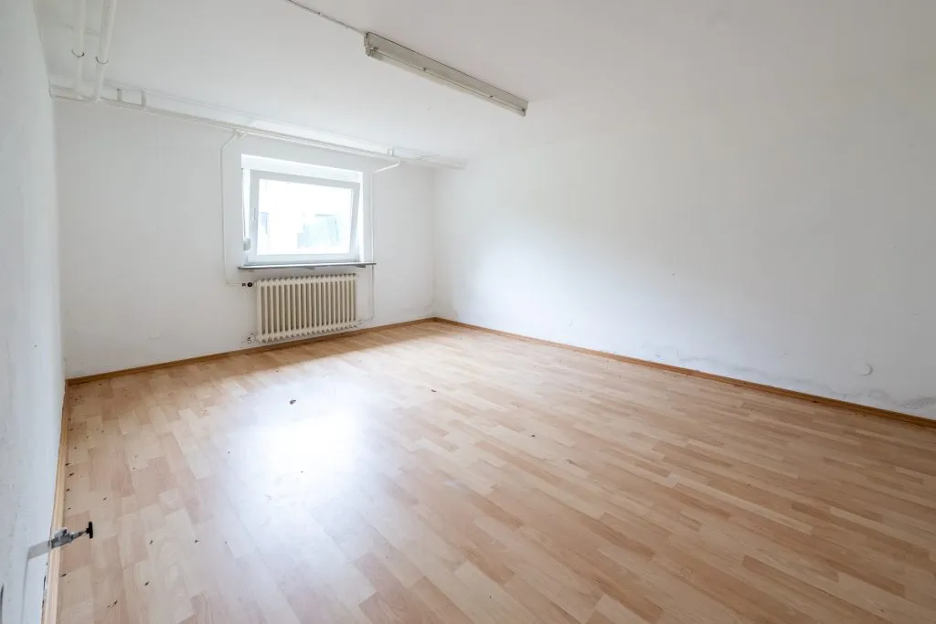 Immobilienangebot - Glücksburg - Alle - Glücksburg: sanierungsbedürftiges Einfamilienhaus in sehr guter Lage