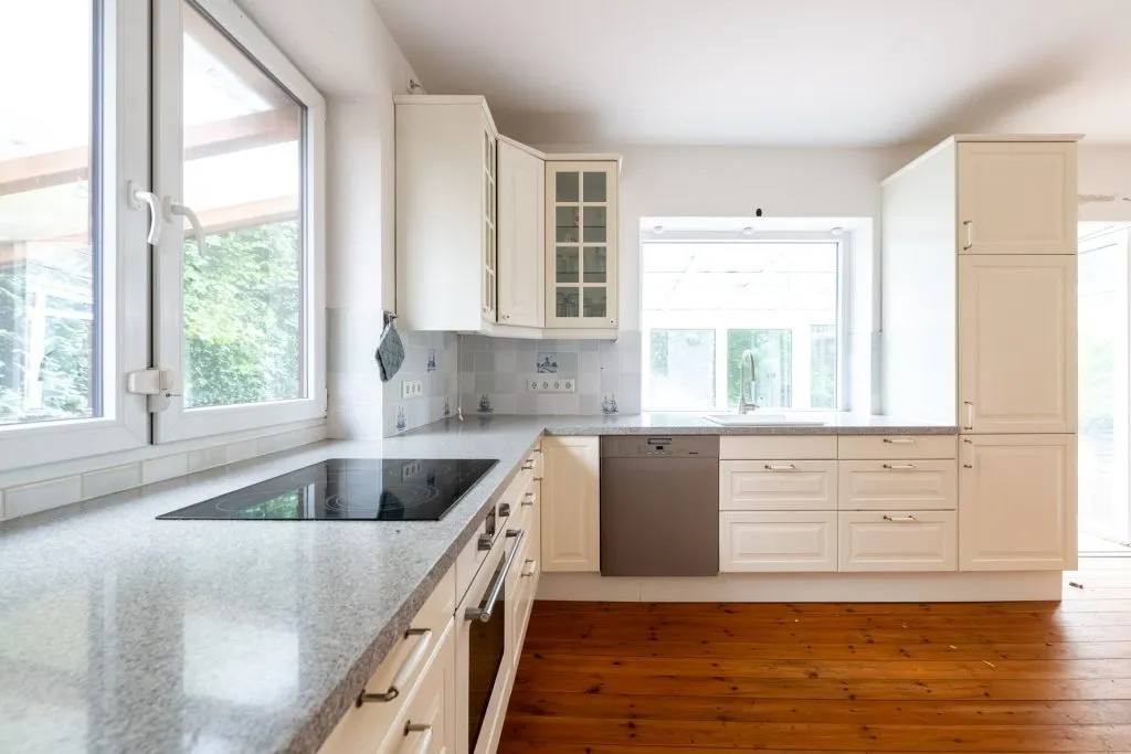 Immobilienangebot - Glücksburg - Alle - Glücksburg: renovierungsbedürftiges Einfamilienhaus in traumhafter Lage