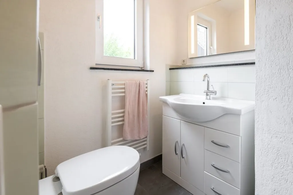 Immobilienangebot - Glücksburg - Alle - Glücksburg: Klinkerhaus mit Gestaltungspotenzial für handwerklich versierte Käufer