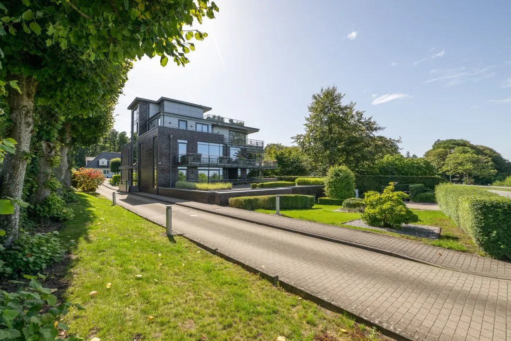 Immobilienangebot - Glücksburg / Meierwik - Alle - Meierwik: exklusive 2-Zimmer-Eigentumswohnung in idyllischer Lage zwischen Wald und Wasser
