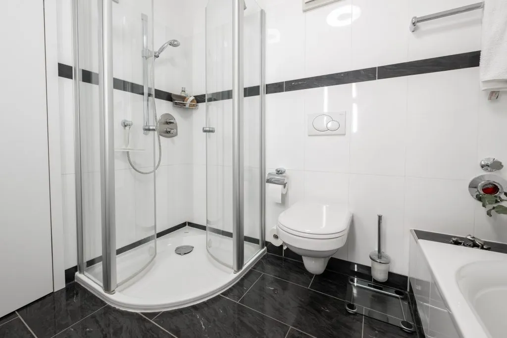 Immobilienangebot - Glücksburg / Meierwik - Alle - Meierwik: exklusive 2-Zimmer-Eigentumswohnung in idyllischer Lage zwischen Wald und Wasser